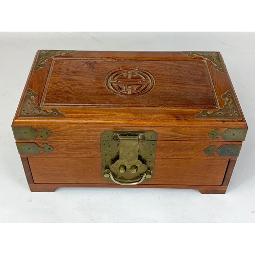 63 - A Chinese jewellery box, 30cm x 18cm x 15.5cm