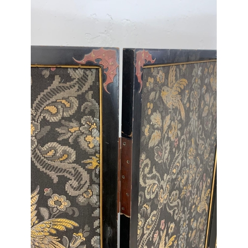 799 - Early 20th Century Chinese four tier room divider/screen with silk and lacquer circa 1900/1920. 250c... 