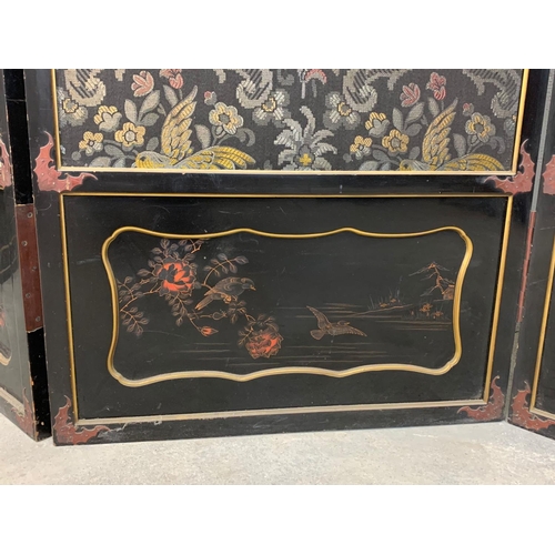 799 - Early 20th Century Chinese four tier room divider/screen with silk and lacquer circa 1900/1920. 250c... 