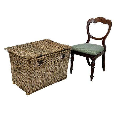 80 - A large Edwardian wicker basket with lock and key, 75cm x 54cm x 52cm