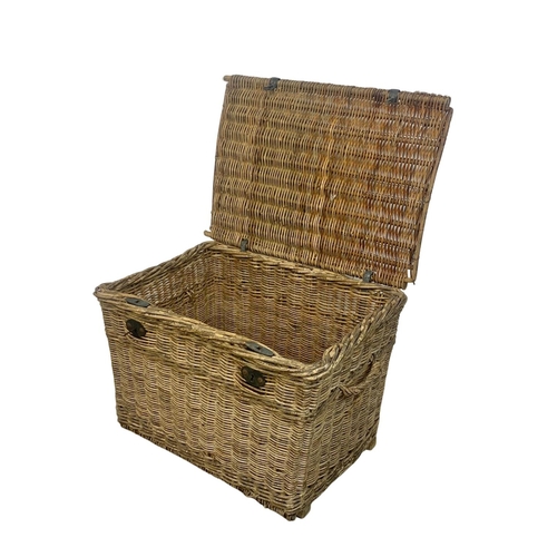 80 - A large Edwardian wicker basket with lock and key, 75cm x 54cm x 52cm