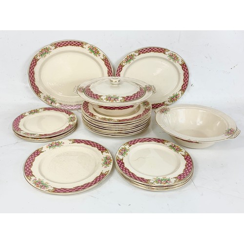 626 - A 20pc vintage H&K Turnstall dinner set