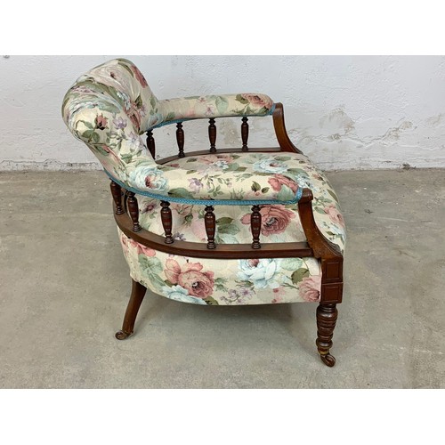 1110 - An Edwardian armchair