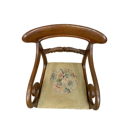 1045a - A William IV mahogany armchair