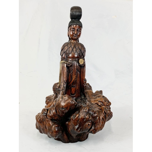 151a - A very large carved box wood figure of Guanyin, 80cm x 50cm