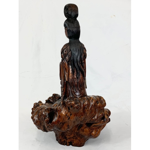 151a - A very large carved box wood figure of Guanyin, 80cm x 50cm