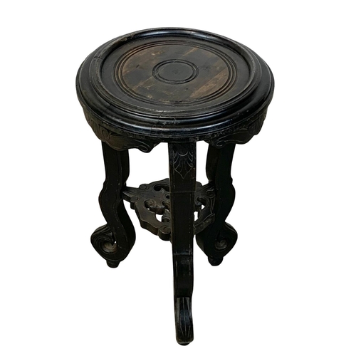 1123 - An ornate plant stand.  60cm