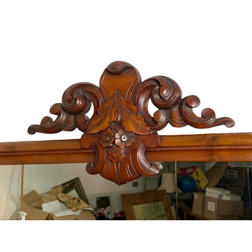 1008 - A Victorian mahogany mirror back sideboard with 5 drawers. Circa 1870. 156 x 56.5 x 164cm.