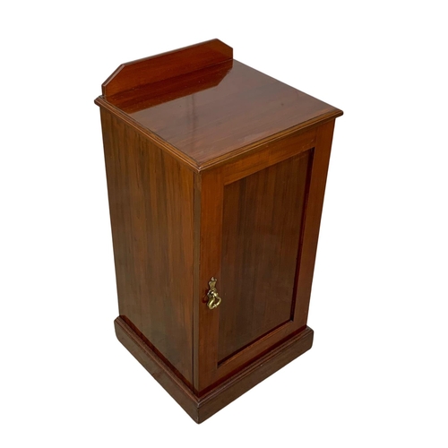 1014 - A late Victorian mahogany bedside cabinet. Circa 1900. 41 x 38 x 80.5cm