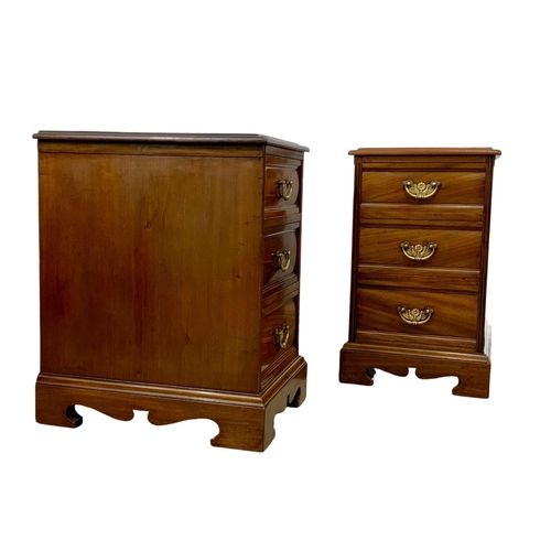 1021a - A pair of Edwardian mahogany 3 drawer bedsides. 39 x 52 x 64cm