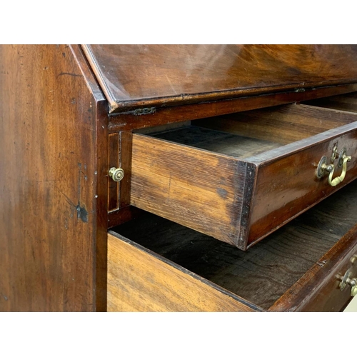 1030 - A large 18th century Georgian mahogany writing bureau with inlaid interior. Circa 1780. 126 x 52 x 1... 