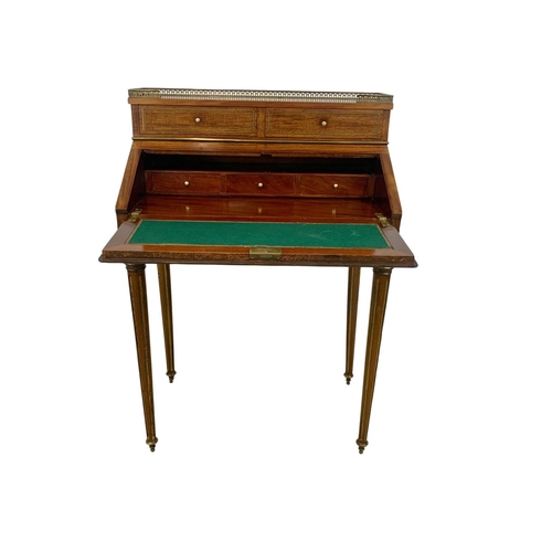 1061 - An 18th century style French ladies rosewood Bureau De Dame. 70 x 44 x 101.5cm