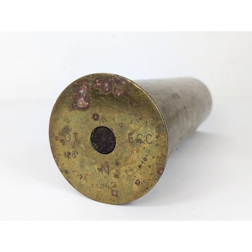 146 - A WW2 cannon shell. 1942. 10x28.5cm