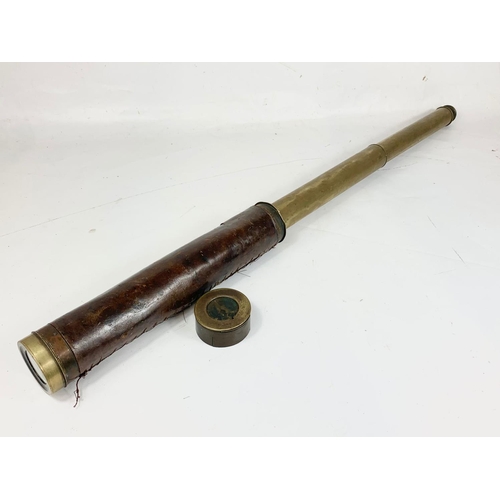 22 - An early 19th century Georgian brass telescope. 91.5cm.