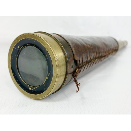 22 - An early 19th century Georgian brass telescope. 91.5cm.