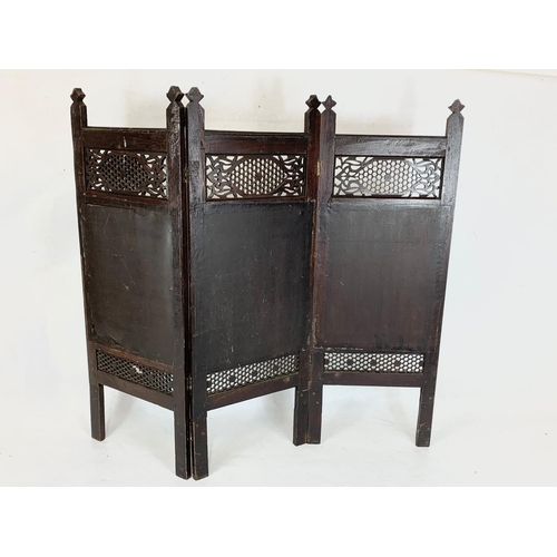 263 - An Edwardian ornate mahogany folding screen. 86 x 78.5cm.