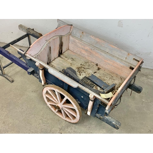 354d - An early 20th century cart. 180cm.