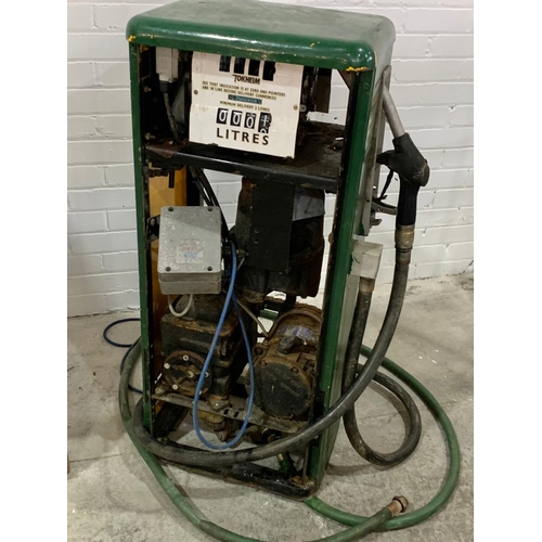 354j - A vintage Tokheim petrol pump. 110cm.