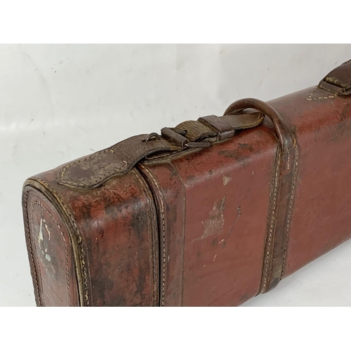 362 - A late Victorian leather Mutton Gun Case. 77cm.