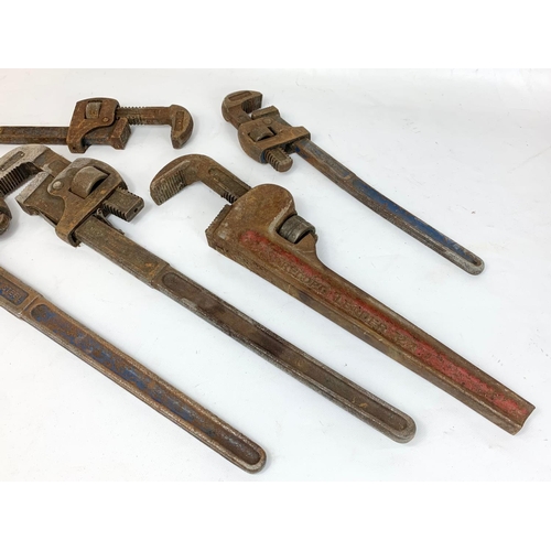 375 - 5 large wrenches by Record