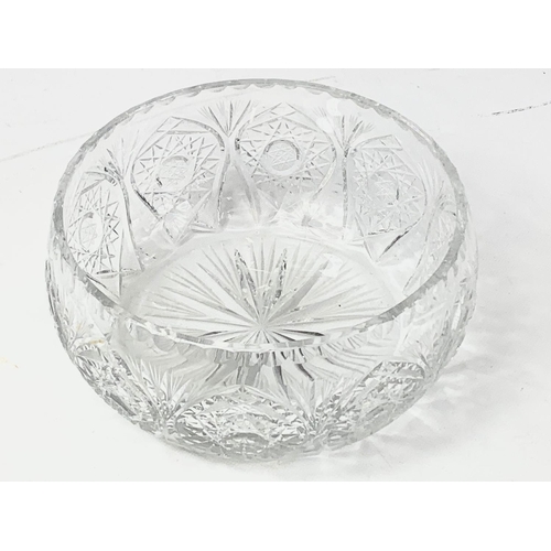 391 - A vintage Bohemian Pinwheel cut lead crystal bowl, 20cm x 10cm