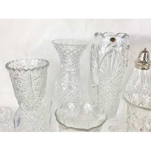 404 - A large quantity of vintage crystal and cut glass