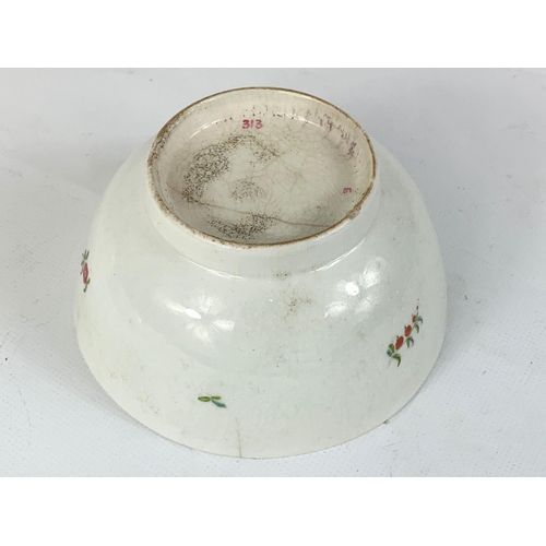 409 - 3 pieces of late 18th century porcelain. Circa 1780. Bowls measure 12cm x 6cm. Saucer measures 13.5c... 