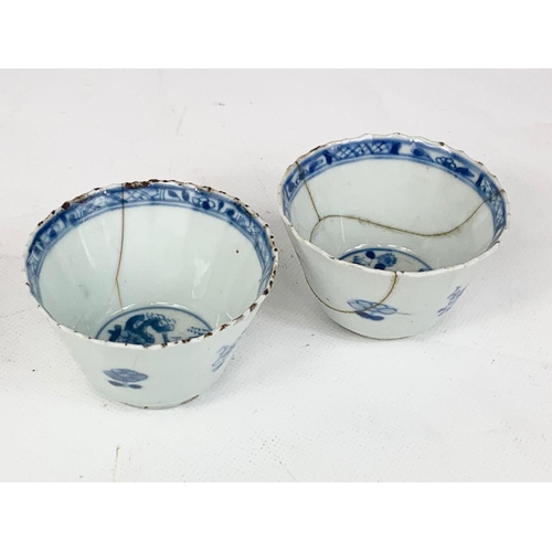 413 - 5 pieces of 18th century Chinese blue & white porcelain. Largest measures 16.5cm