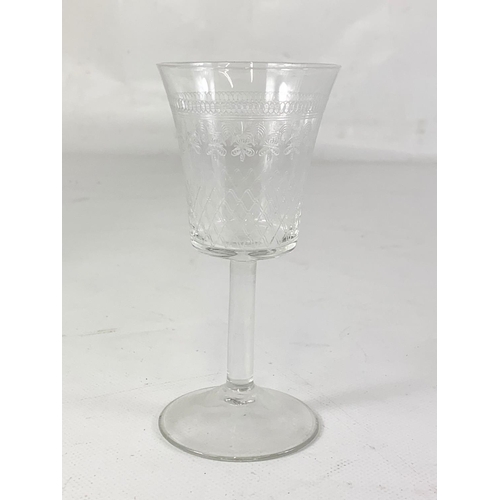 478 - A set of 6 vintage etched drinking glasses 11.5cm.