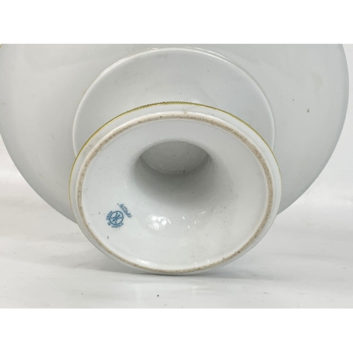 649 - An early 20th century Noritake porcelain comport. 22 x 9.5cm