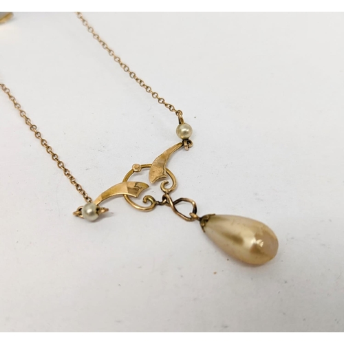 701 - A 9ct gold necklace, 2 grams