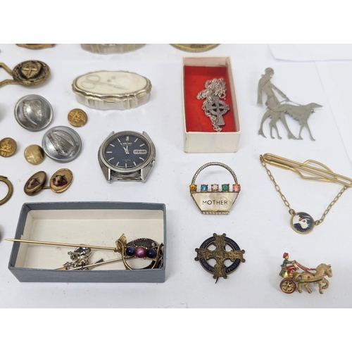 705 - Sundry lot of costume jewellery, compact ash holders, opera glasses, and musical key ring.