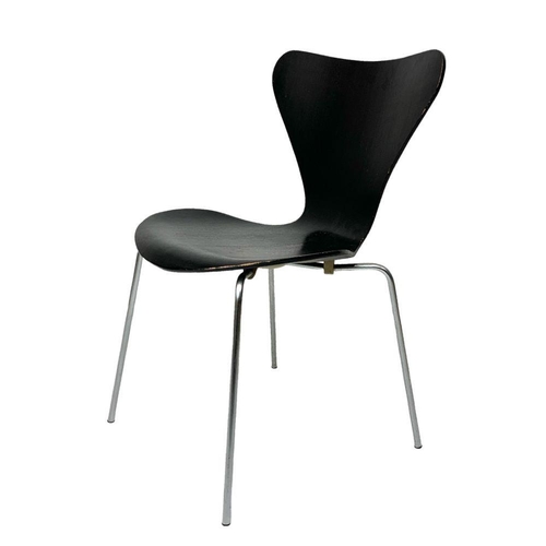 789 - A set of 6 Danish “Butterfly” chairs designed by Arne Jacobsen for Fritz Hansen. Model 3107. Denmark... 