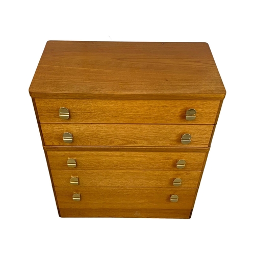 853 - A teak chest of drawers by Stag. Cantata Range. Mid Century. 1960’s. 81.5 x 44 x 95.5cm