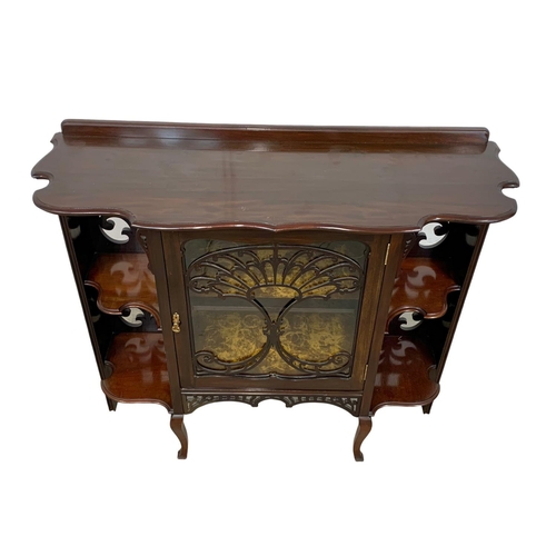 875 - An Edwardian mahogany sideboard. 122 x 42 x 102cm.