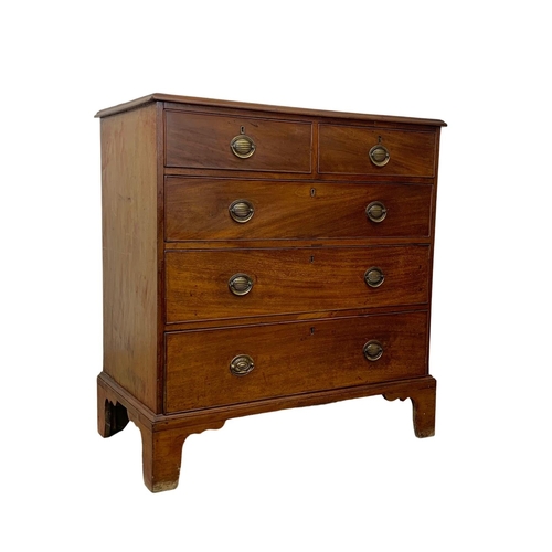 903 - A large late Georgian mahogany chest of drawers. Oak lined. Circa 1830’s. 99.5 x 52 x 104cm.