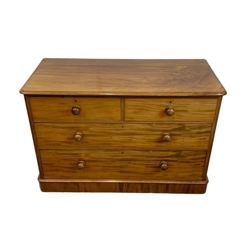 930 - A Victorian mahogany chest of drawers. Circa 1870. 115 x 54.5 x 76cm