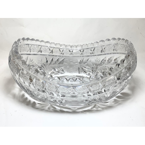 538 - A large crystal bowl. 32cm.