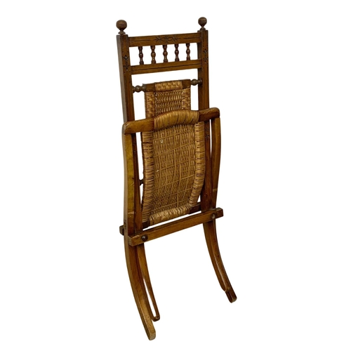 1009 - A small late 19th century campaign folding chair