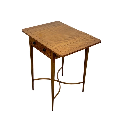 1022 - A small Edwardian satin wood Pembroke table with drawer. Closed 43.5 x 51 x 75cm