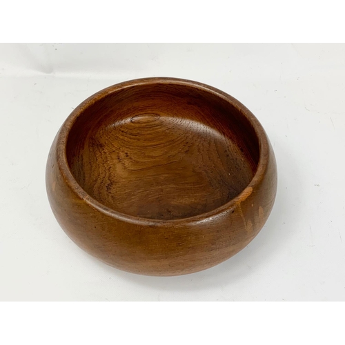 465A - A Mid Century teak fruit bowl. 1960’s. 26 x 11cm.