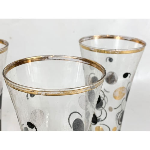 439 - A set of 6 1960’s Atomic Amoeba Boomerang drinking tumbler glasses. 18cm.