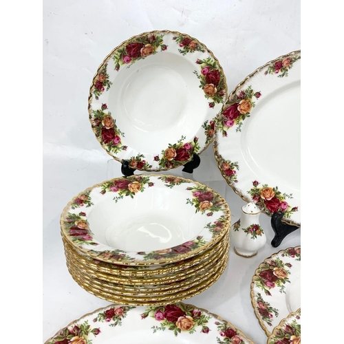 467 - 32 pieces of Royal Albert Old Country Roses dinner ware. 6 large salad plates 24cm, 12 large sandwic... 