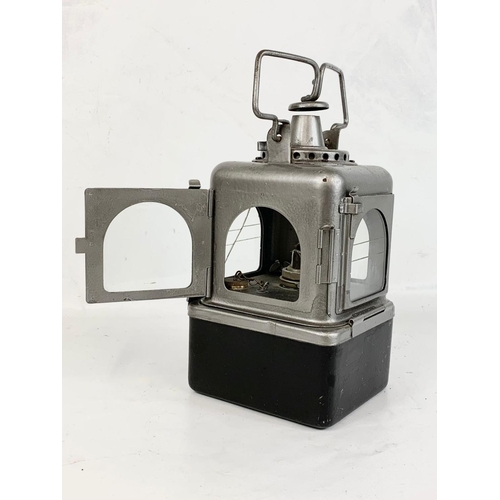 48 - A vintage Railway paraffin lantern. 15 x 30cm