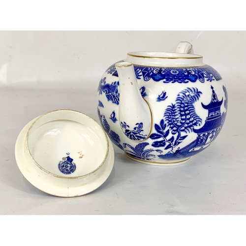 506 - A late Victorian Royal Worcester “Chinoiserie” pattern teapot. Circa 1881. 18 x 13cm.