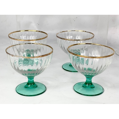 542 - 3 sets of drinking glasses. A set of 4 vintage Italian gilt rimmed cocktail glasses, 6 wine glasses ... 