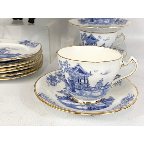 554 - A 19 piece Balfour Royal Crown Pottery tea set.