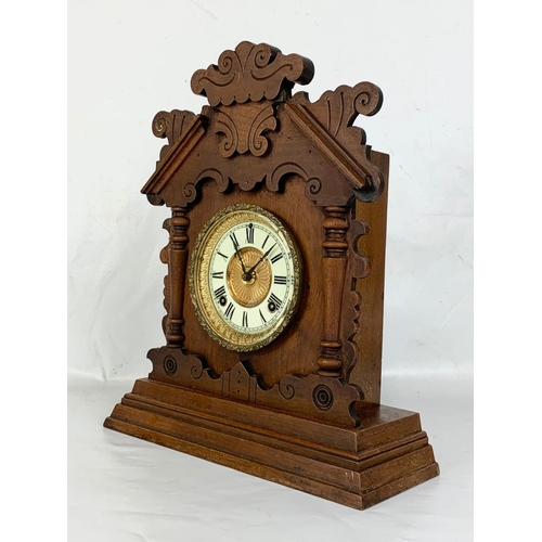 61 - A late 19th century Ansonia Clock Company mantle clock. With key and pendulum. New York. Circa 1880.... 