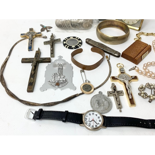 771 - A quantity of crucifix’s and costume jewellery etc.