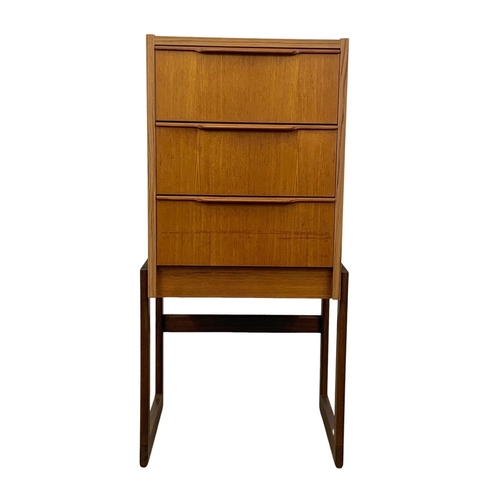 814 - A Danish teak chest of drawers by Steens Denmark. Mid Century. 1960-1970. 44 x 40 x 90.5cm